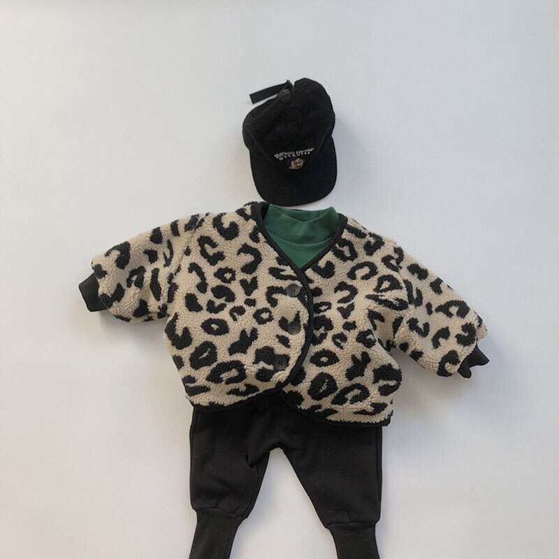 Idée de tenue avec veste polaire léopard enfant