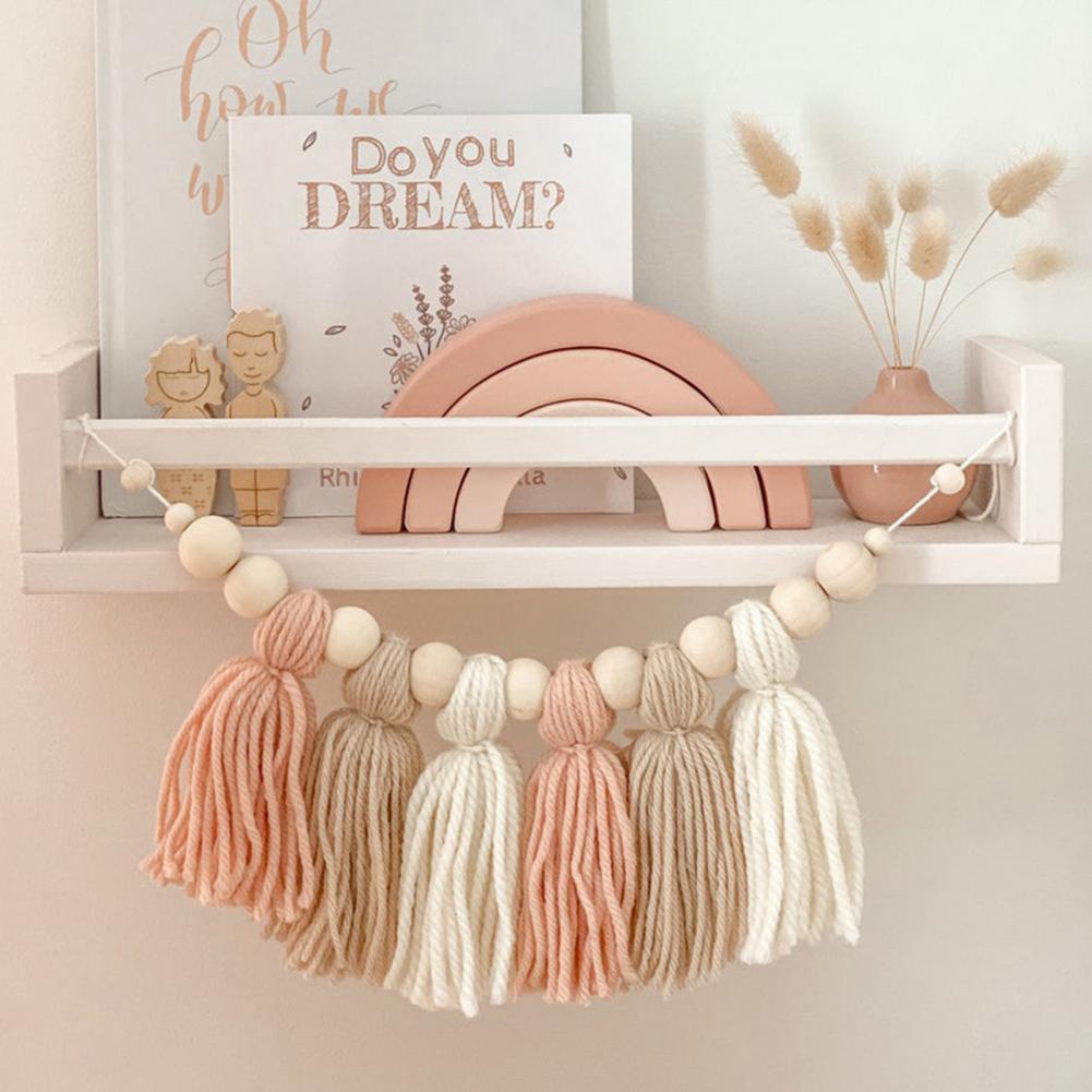 Guirlande pompom chambre bébé