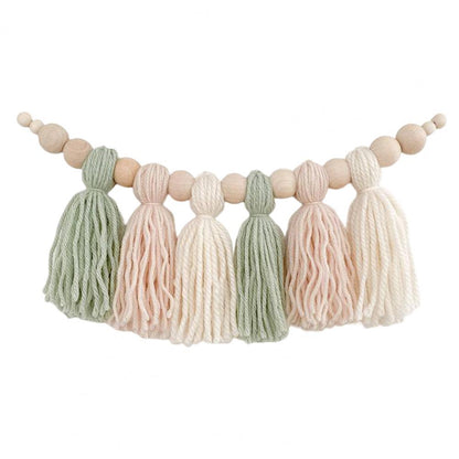 Guirlande pompom chambre bébé