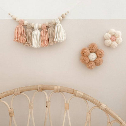 Guirlande pompom chambre bébé